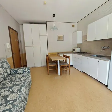 Welcoming Flat In A Peaceful Area Of Lignano 利尼亚诺萨比亚多罗