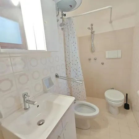 Welcoming Flat In A Peaceful Area Of Lignano 公寓