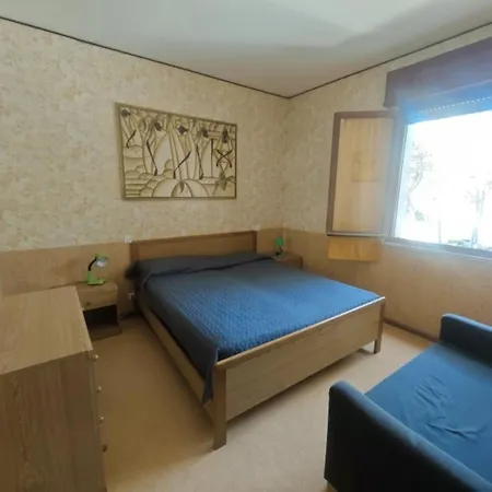 Welcoming Flat In A Peaceful Area Of Lignano * 利尼亚诺萨比亚多罗